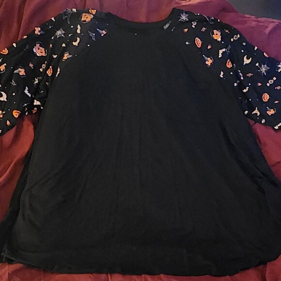 Torrid Disney Halloween three-quarters tee size 4 - Picture 7 of 8